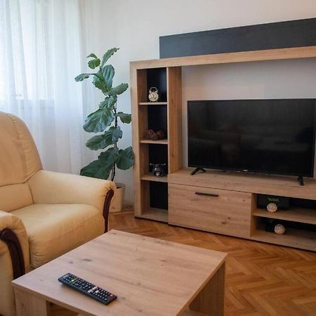 Dora Apartment Ni المظهر الخارجي الصورة