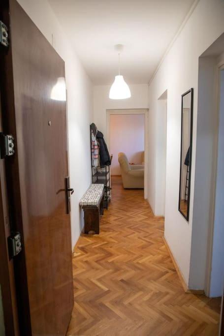 Dora Apartment Ni المظهر الخارجي الصورة